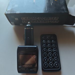 Auton FM-lähetin LED-näytöllä ja kaukosäätimellä